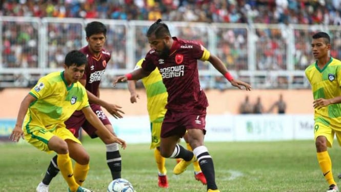 Winger PSM Makassar, Zulham Zamrun, saat melawan Persiter Ternate