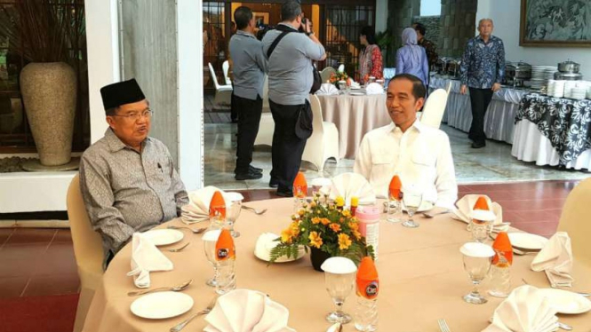 Presiden Joko Widodo dan Wakil Presiden Jusuf Kalla di Makassar.