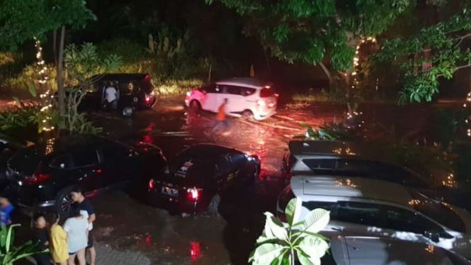 Hasil gambar untuk tsunami di anyer