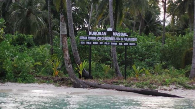 Lokasi kuburan massal para korban tsunami tahun 2004 di Pulau Baguk, Kabupaten A