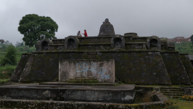 Ada Candi Borobudur Mini Di Cipanas Cianjur Viva Ada Candi Borobudur Mini Di Cipanas Cianjur Viva