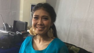 Berusia 44 Tahun, Erie Suzan Mengaku Sudah Pacaran Selama 11 Tahun dengan Kekasih