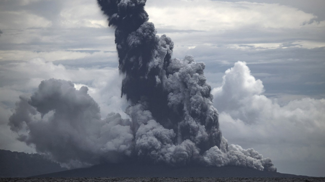 Erupsi Gunung Anak Krakatau