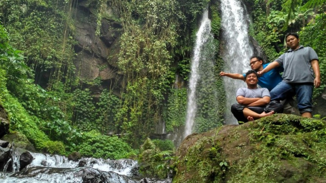 Pesona Air Terjun Jumog Di Karanganyar Viva