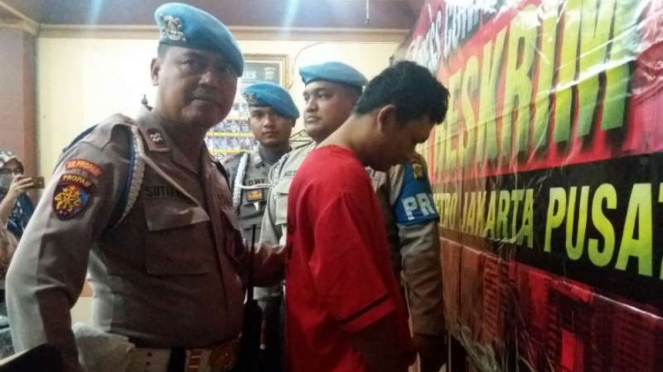 Haris Prastiadi (24), tersangka pembunuhan Nurhayati di Apartemen Green Pramuka.