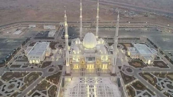 Masjid terbesar di Mesir El Fattah El Aleem diresmikan