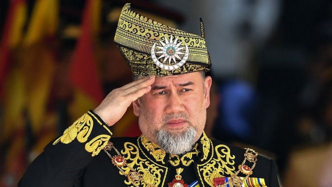 Sultan Muhammad V mengundurkan diri sebagai raja Malaysia. - AFP