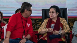 Hasto fala sobre o encontro entre Megawati e Prabowo, bem como preocupações sobre o gabinete de Prabowo