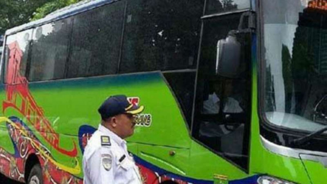 Bus Trans Tangerang