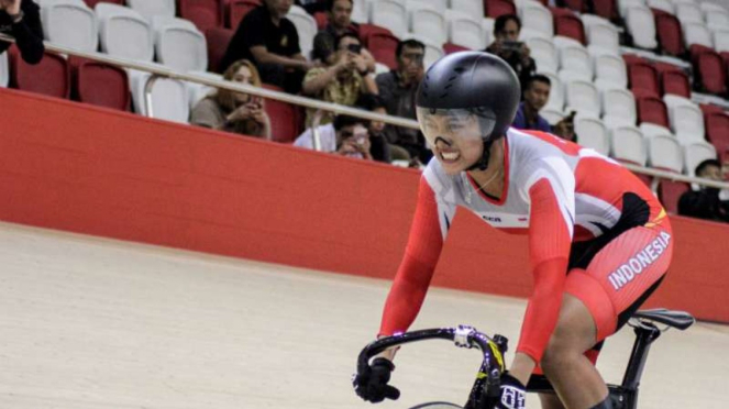 Pembalap sepeda putri Indonesia, Chrismonita Dwi Putri
