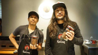 Ridho Slank dan Ello Kolaborasi Jualan Kopi