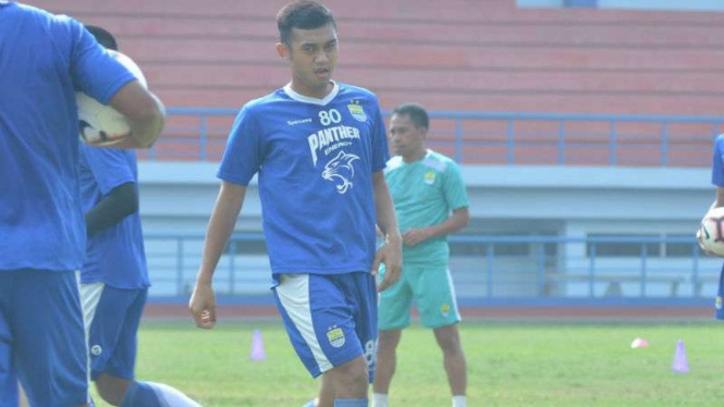Gelandang Persib Bandung, Abdul Aziz.