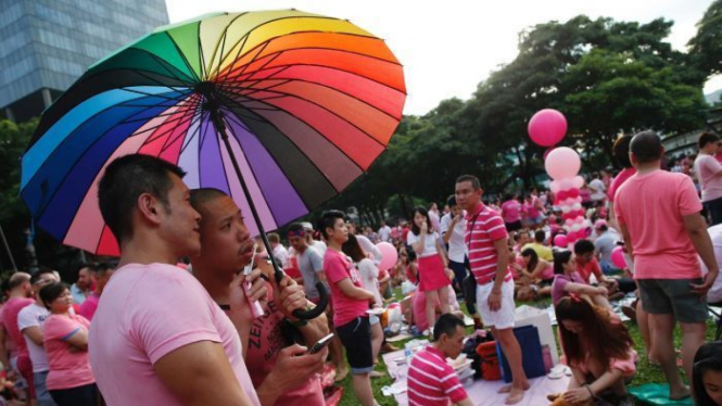 Pemerintah Singapura tidak mendukung pembentukan keluarga sesama jenis.