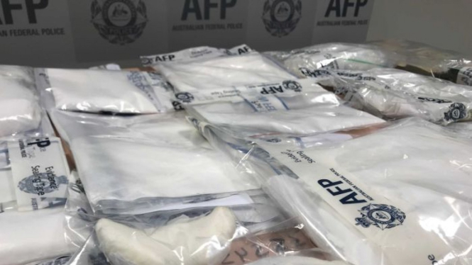 Polisi di Australia menyita 6 kg heroin, 8 kg methamphetamine dan 500 gram kokain dalam penggerebekan di Melbourne.