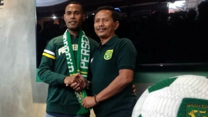 Pemain Persebaya Surabaya, Ruben Sanadi bersama Djadjang Nurdjaman