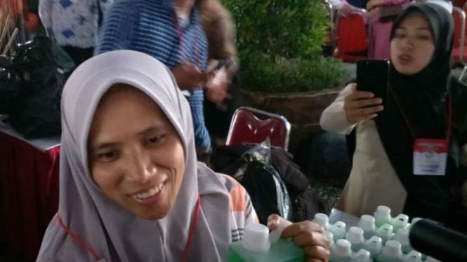  Liliawati, pelaku UMKM yang mendapat pesanan Rp2 miliar dari Presiden Jokowi.