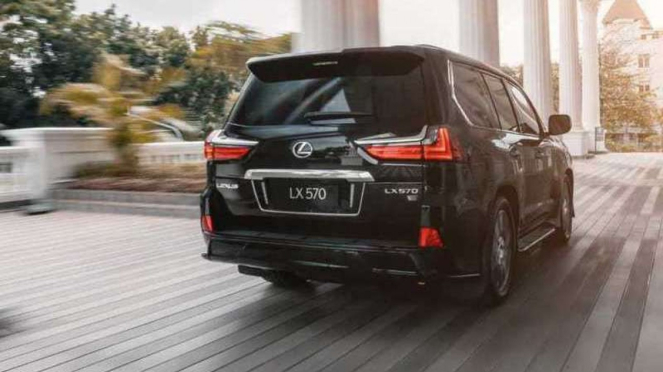 Lexus 570 Sport resmi meluncur di Indonesia.