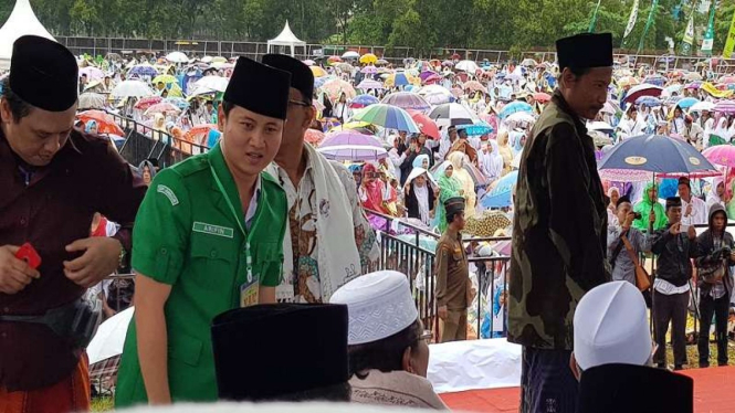 Wakil Bupati Trenggalek Muhammad Nur Arifin (jas hijau)