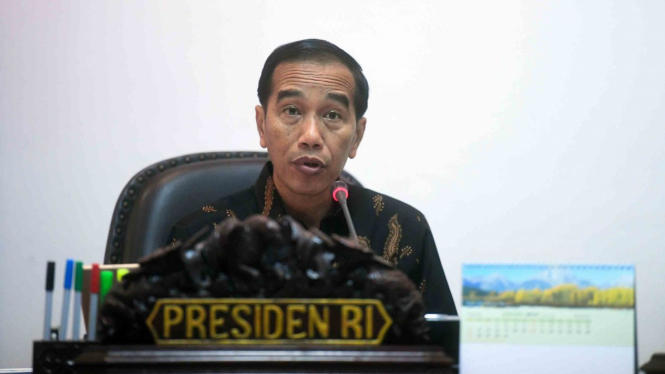 Presiden Joko Widodo memimpin rapat terbatas di Kantor Kepresidenan, Jakarta