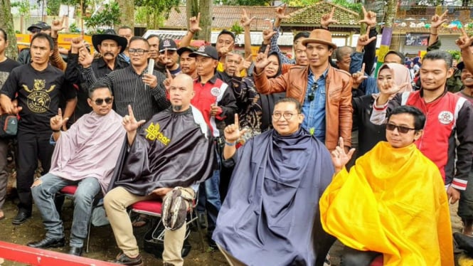 Wakil Ketua DPR Fadli Zon bareng Ahmad Dhani, Sang Alang cukur rambut di Garut.