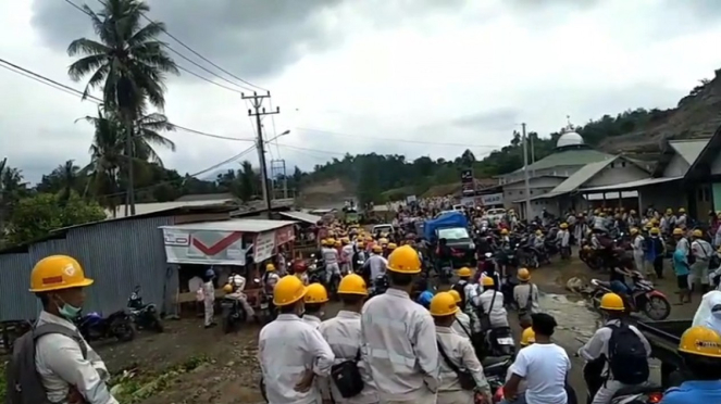 Foto de trabalhadores em Morowali, Sulawesi Central