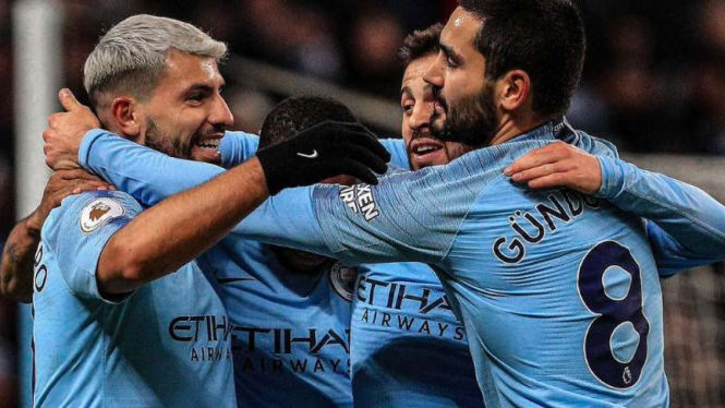 Pemain Manchester City rayakan gol