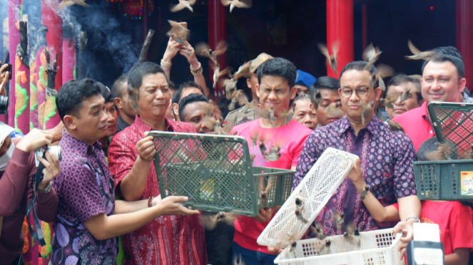 Gubernur DKI Anies Baswedan hadiri perayaan Imlek di Petak Sembilan