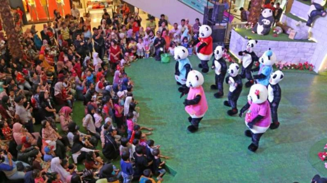 Pertunjukan Imlek di Tangerang City Mal