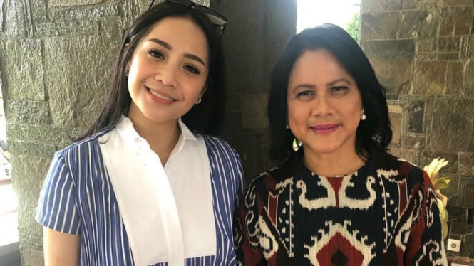 Iriana Joko Widodo dan Nagita Slavina