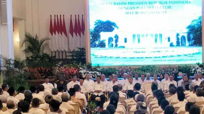 Presiden Joko Widodo saat silaturahmi dengan petani tebu seluruh Indonesia.