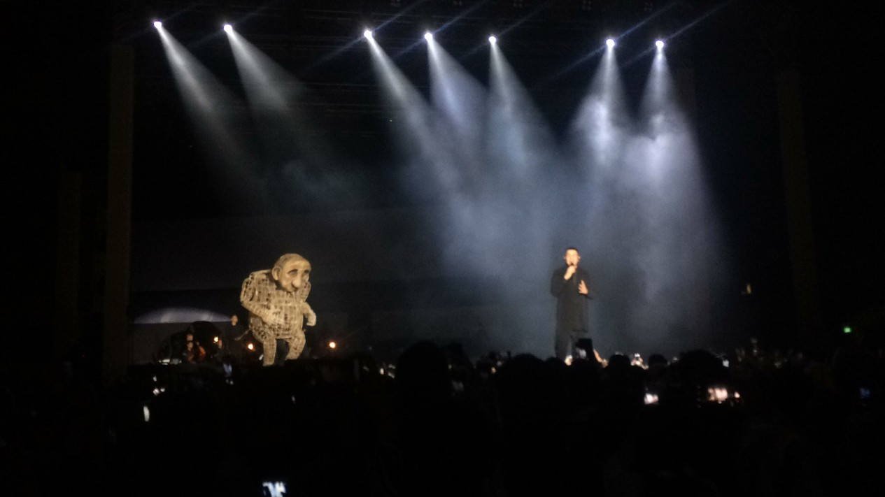 25 Lagu dan Segala Keunikan Menarik dalam Konser Tulus