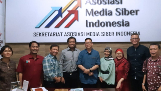Ketua dan anggota Dewan Pers, saat melakukan verifikasi faktual AMSI Jawa Timur, Kamis (7/2/2019). (FOTO: Istimewa)