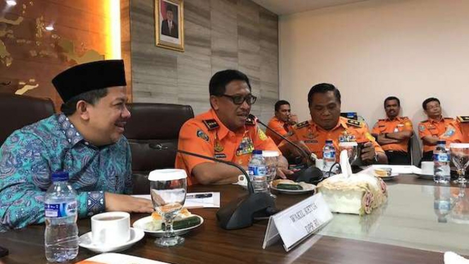 Wakil Ketua DPR RI Fahri Hamzah menyambangi kantor Basarnas di Jakarta.