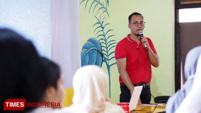 Faizal Rachman saat sharing strategi bisnis kepada pelaku UMKM di Kota Madiun (Foto: Istimewa For TIMES Indonesia)