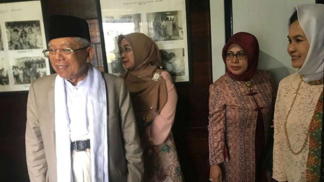 Cawapres Nomor Urut 01, Ma'ruf Amin di rumah Bung Hatta di Bukittinggi.