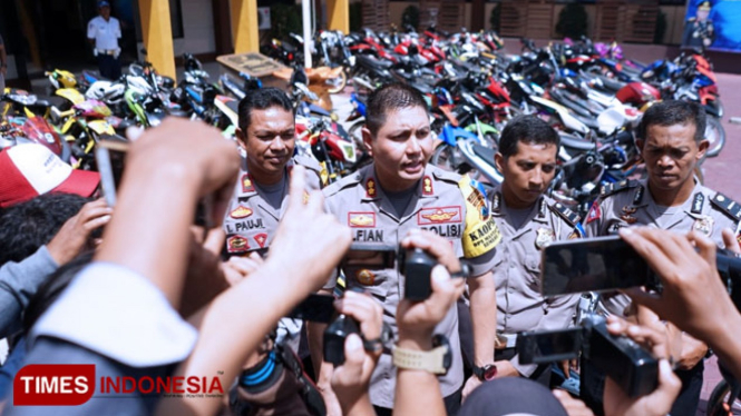Kapolresta Probolinggo, AKBP Alfian Nurrizal saat memberikan keterangan pada awak media. (FOTO: Humas for TIMES Indonesia)