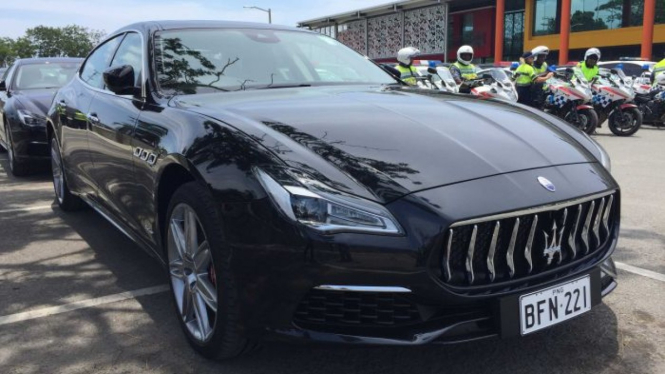 Penggunaan mobil mewah Maserati di KTT APEC di Port Moresby banyak dikritik karena masih miskinnya negara tersebut.