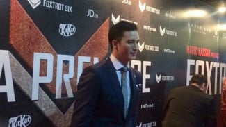 Kado Valentine Tak Biasa Mike Lewis untuk Kekasih