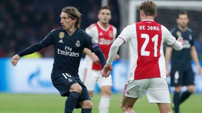 Pertandingan Liga Champions antara Ajax Amsterdam kontra Real Madrid