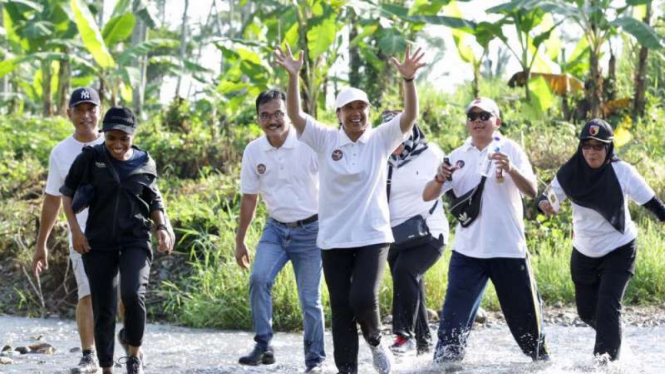 Menteri BUMN Rini Soemarno di ajang Chocolate Glenmore Run.