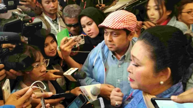 Titiek Soeharto datang ke arena debat capres di Hotel Sultan Jakarta
