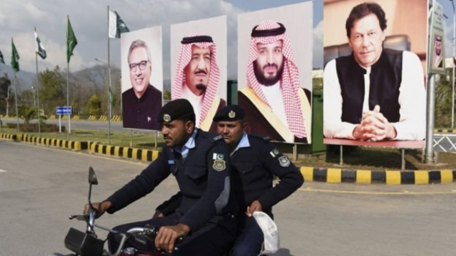 Pakistan memerlukan dana Saudi untuk menghindari bantuan besar IMF. - BBC