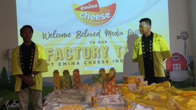 Paparan manajemen PT Emina Cheese Indonesia 