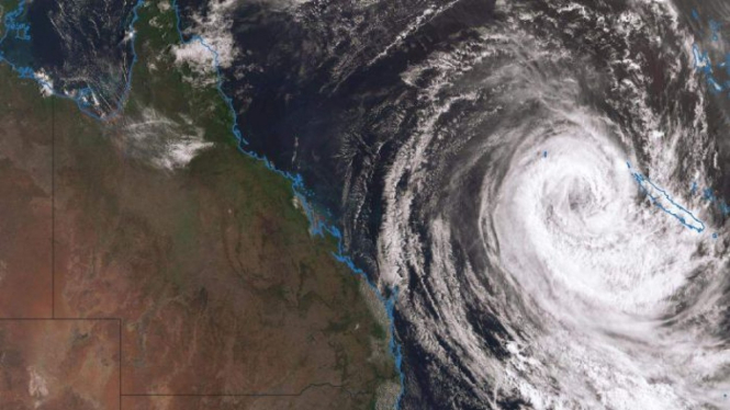Badai topan kategori dua menerjang Kaledonia Baru pada Rabu (20/2/2019) dan diperkirakan berubah arah menuju wilayah Queensland di Australia.