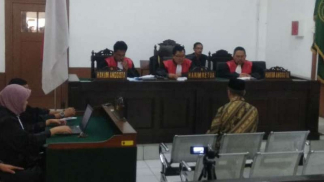 Sidang kasus dugaan suap jabatan Pemkab Cirebon, di PN Bandung, Jawa Barat.