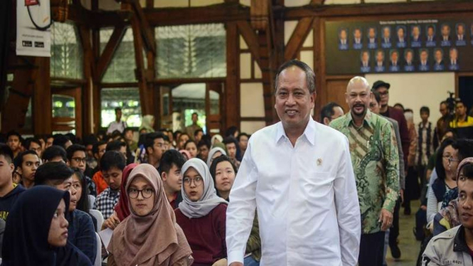 Menristekdikti Mohamad Nasir tiba di Aula Barat Kampus ITB  Bandung