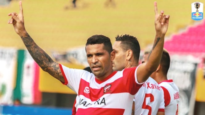 Bomber Madura United, Beto Goncalves