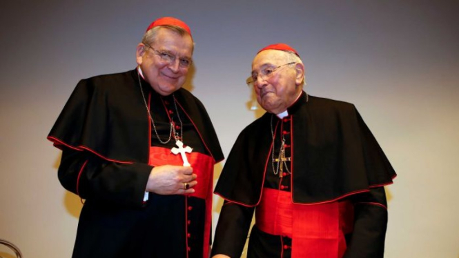 Kardinal Walter Brandmuller dan Kardinal Raymond Burke mengecam adanya konspirasi mendiamkan pelecehan di lingkungan Gereja Katolik.