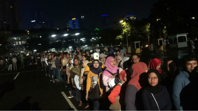 Antrean panjang penonton konser Siti Nurhaliza 