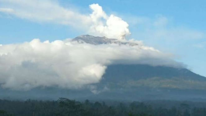 Erupsi Gunung Agung.